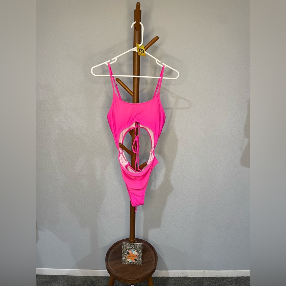 ❌SOLD!❌ #123 🎀Cordelia’s Closet Live Show Unlisted Item